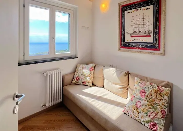 Luminosa Mansarda Con Vista Mare Apartamento Varazze
