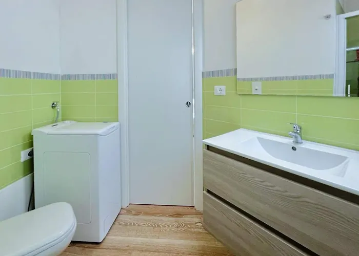 Luminosa Mansarda Con Vista Mare شقة فاراتسي