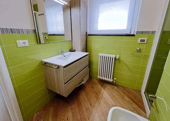 Luminosa Mansarda Con Vista Mare