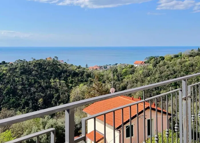 Luminosa Mansarda Con Vista Mare شقة *