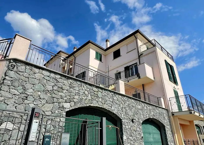 Luminosa Mansarda Con Vista Mare